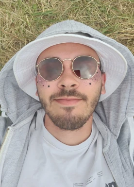 French men looking for love